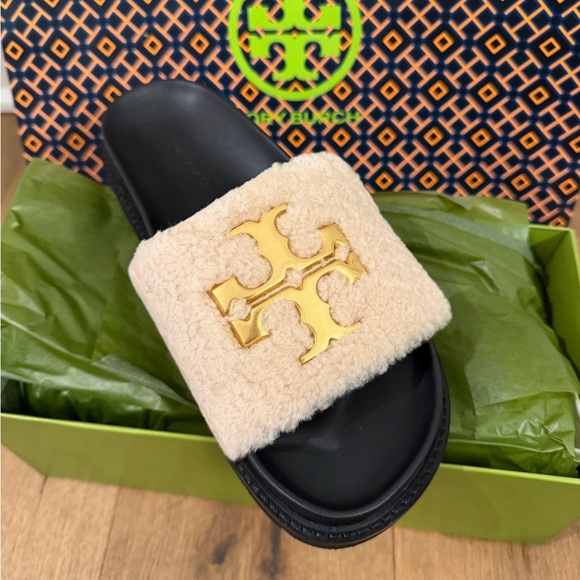 Tory Burch Shoes - Tory Burch Everly Anatomic Lug Sandals Moccasin Star Curly Size 8 Buttermilk